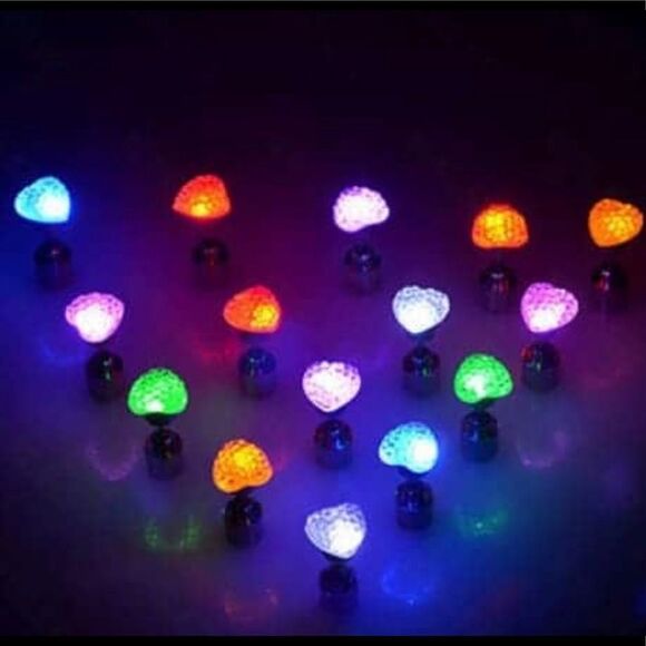Light Up Multicolored LED Hearts Battery Post Stud Earrings NEW - Picture 1 of 4